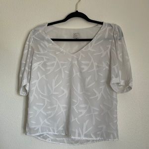 XS white womens blouse with pattern shear blouse